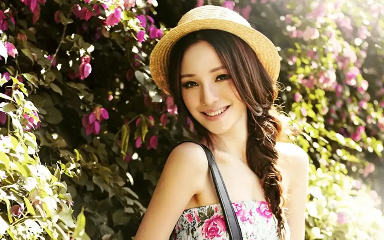 免费b站看大片真人直播互动画面展示图